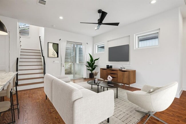 Photo - 6902 Northeast Dr