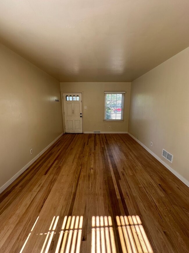 Photo - MOVE IN SPECIAL! 2 WEEKS RENT FREE WITH A ...