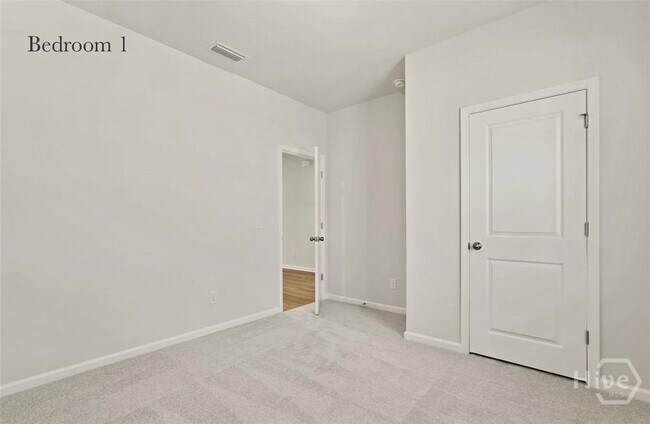 Photo - 67 Shade Tree Dr