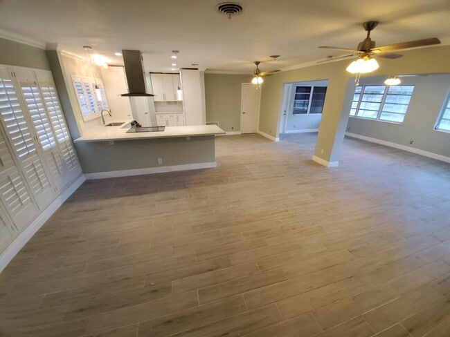 Photo - 1383 SW 5th St