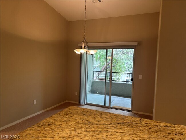 Photo - 904 Domnus Ln Unidad 201