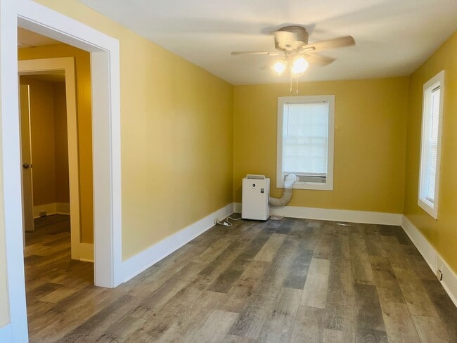 Photo - Fully renovated, 2 bed, 1 full bath, New L...