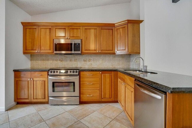 Photo - 540 Shady Pine Way