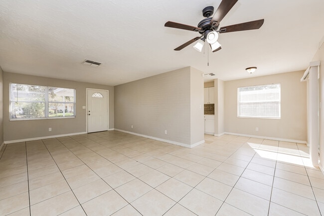 Photo - 5448 63rd Way N