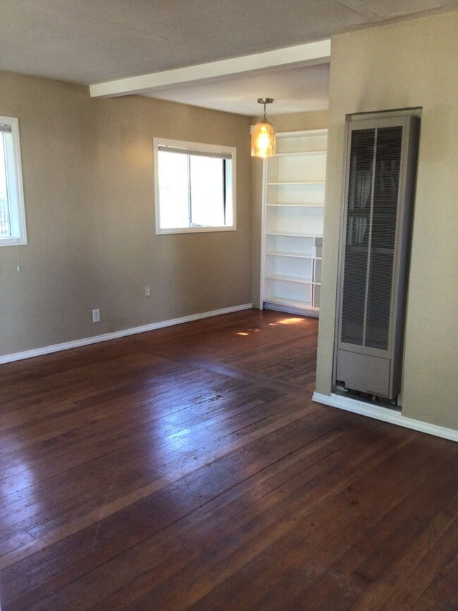 Photo - Arbor Heights Bungalow, Available early Oc...
