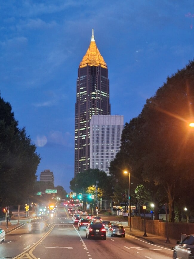 Building Photo - 620 Peachtree St NE Unit 409 Rental