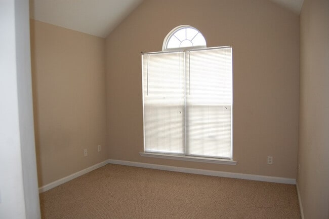 Photo - 900 Watsonia Dr