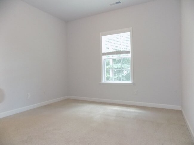 Photo - 121 Wineberry Wy