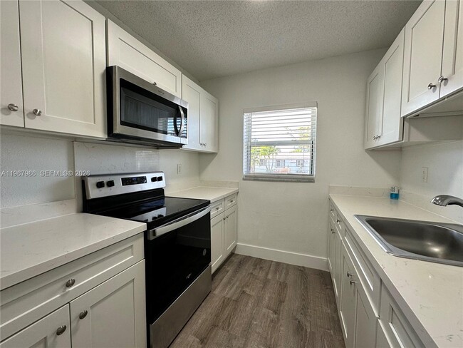 Photo - 3616 NE 11th Ave Unidad 4