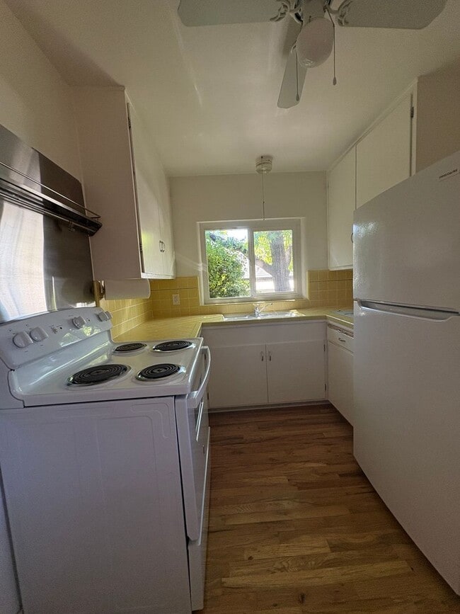 Photo - 170-172 Knoll Street Unit 172 Knoll Street