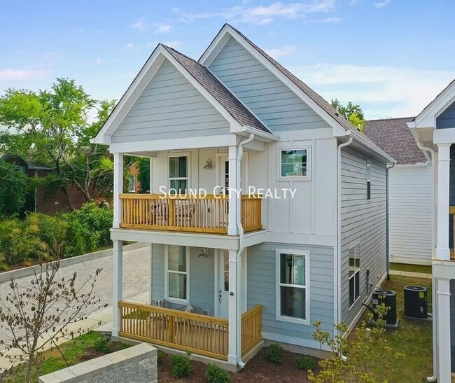 Photo - 806 Briar Cir