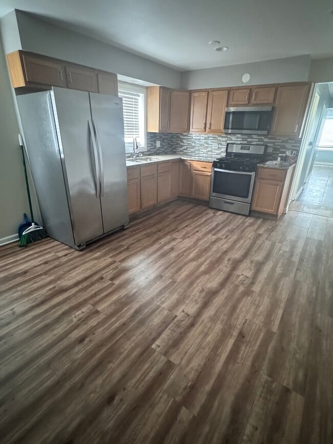 1021 S 16th Ave