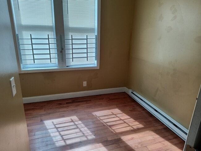 Photo - 1841 W Huntingdon St Unit 1