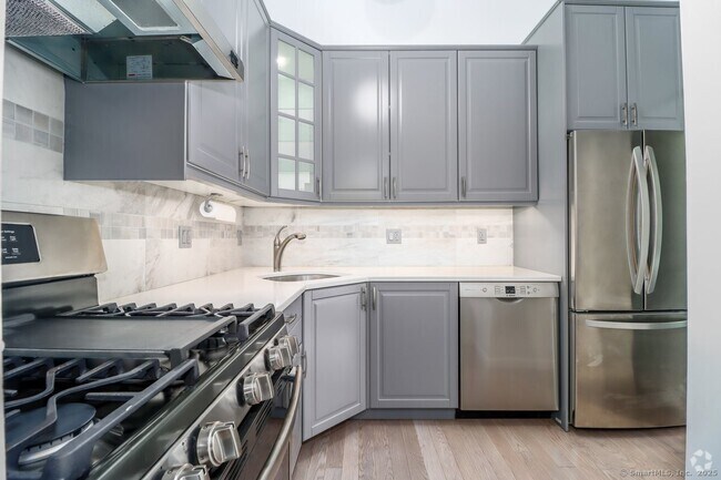 Building Photo - 15 Quincy Close Unit 15 Rental
