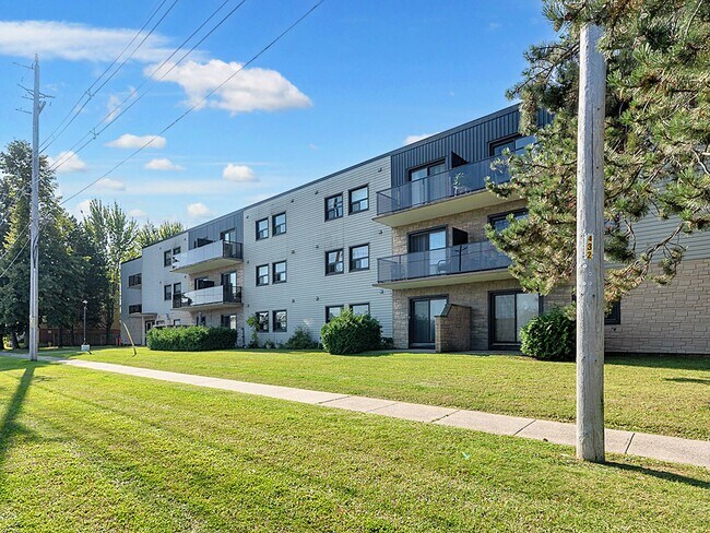 Photo - The Huron Apartments