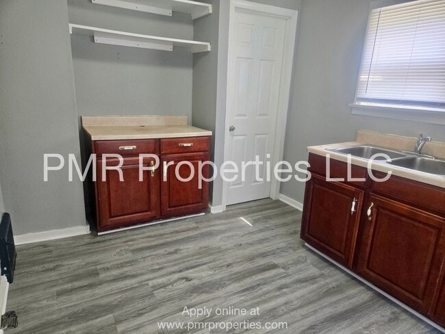 Photo - 2201 5th Ave