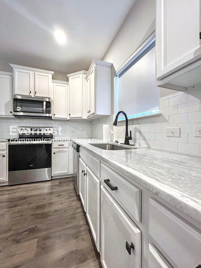 Photo - 2031 Darby View Ln