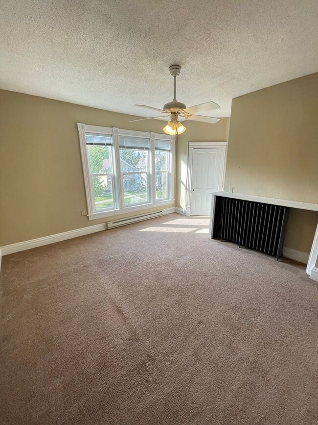 Photo - 4729 McCulloch St Unit 2