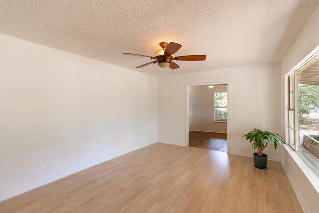 Photo - 2305 Westforest Dr