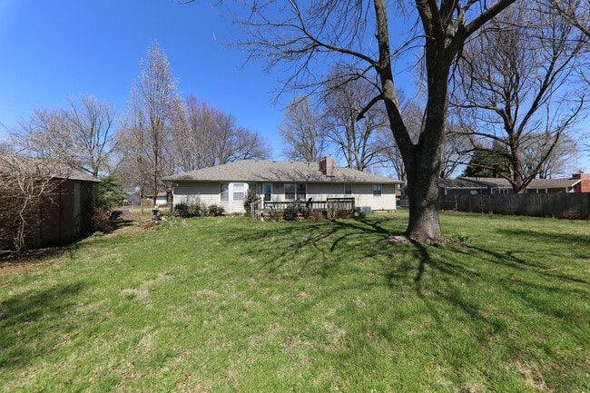 Photo - 642 W Sylvania St