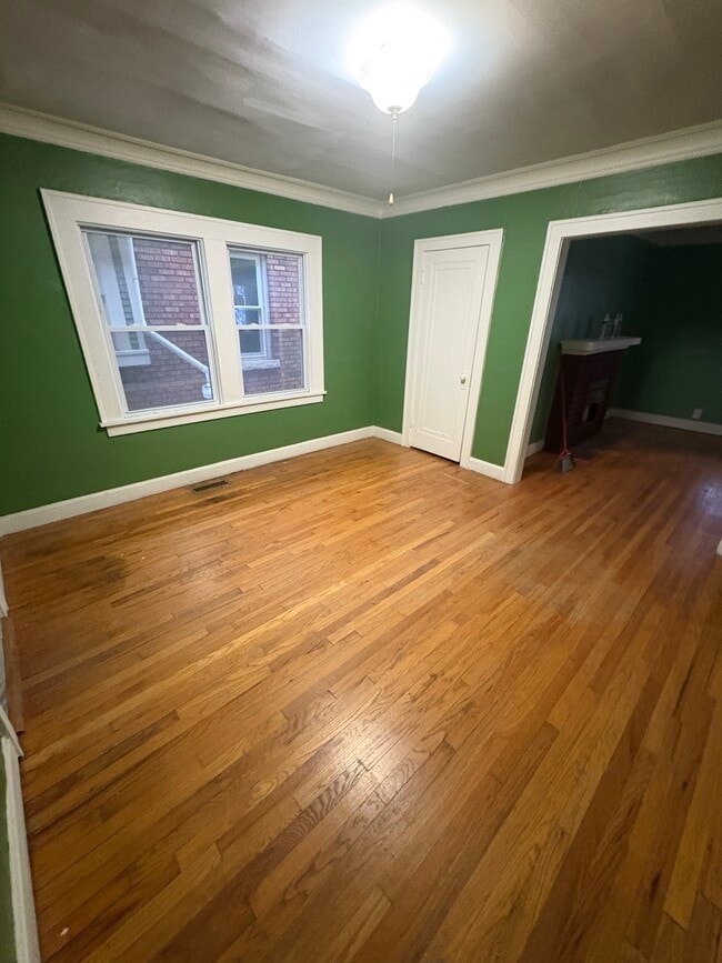 Dining Room - 3904 Charlotte St Unit 3904 Charlotte