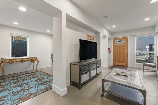 Photo - 512 Bouldin Ave Unit SI ID1492688P