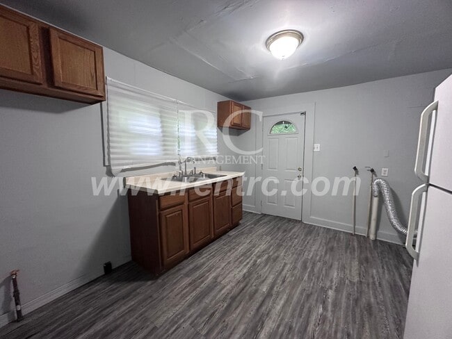 708 Harmon-