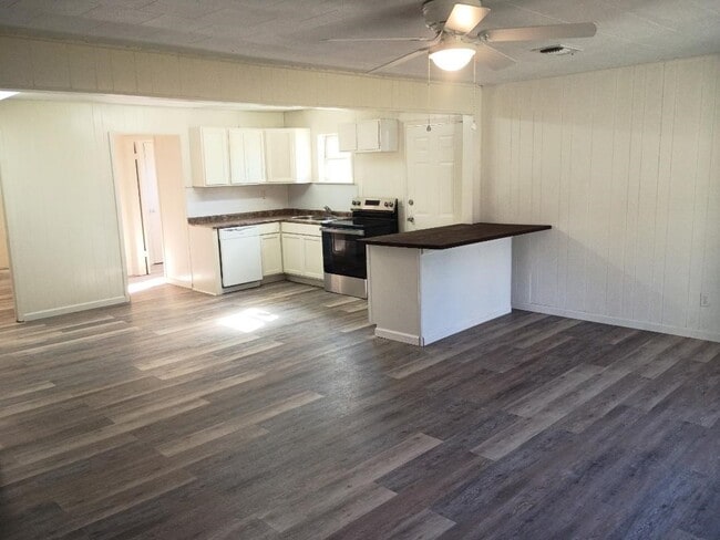 Photo - 1558 N Fletcher St