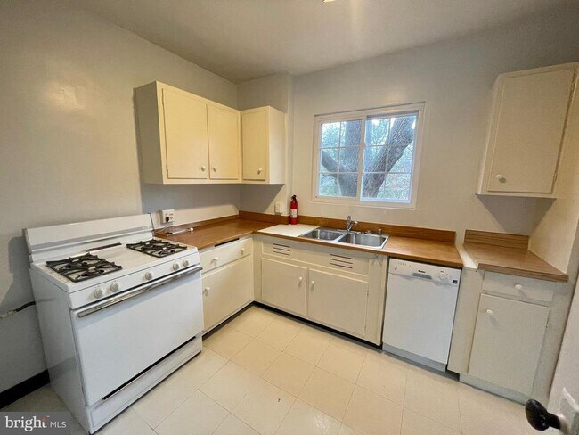 Photo - 1616 Preston Rd Unit 1616