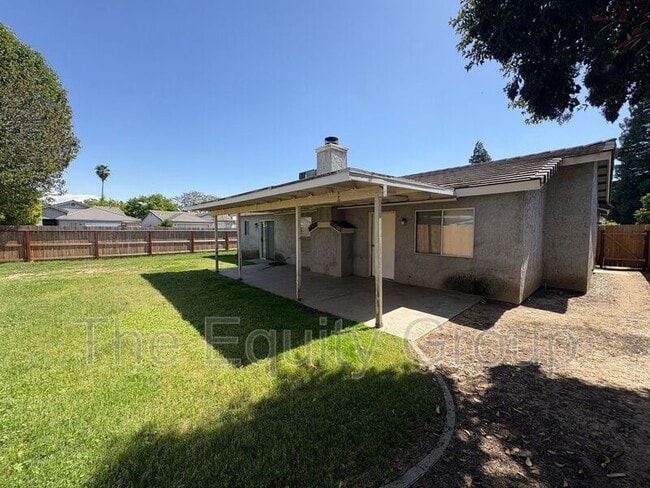 Photo - 2210 W Buena Vista Ave