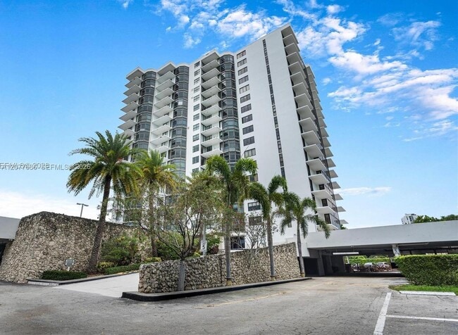 Building Photo - 3375 N Country Club Dr Unit 607