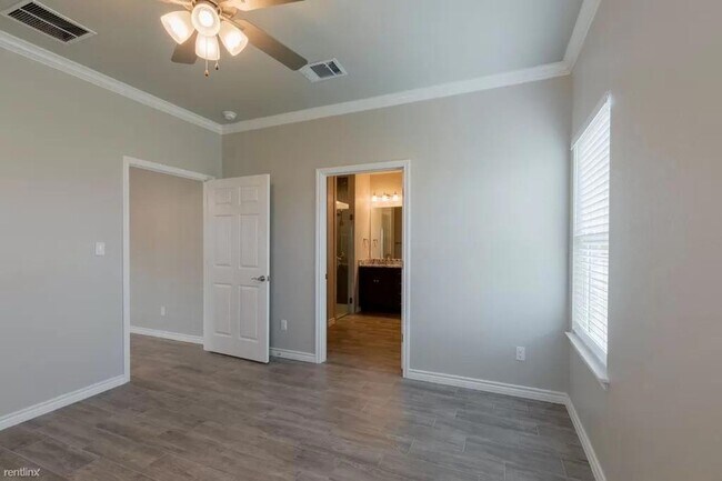 Photo - 437 County Rd 306 Unit B