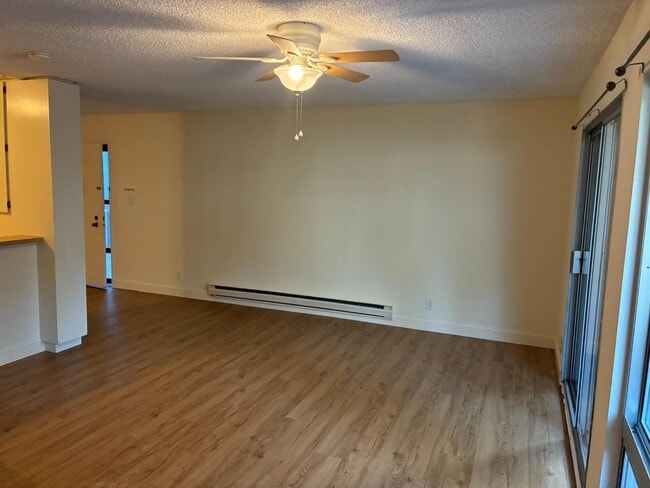 Photo - 109 Piccadilly Pl