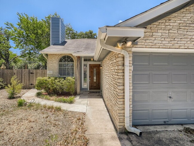 Building Photo - 1705 Rusty Nail Loop Rental