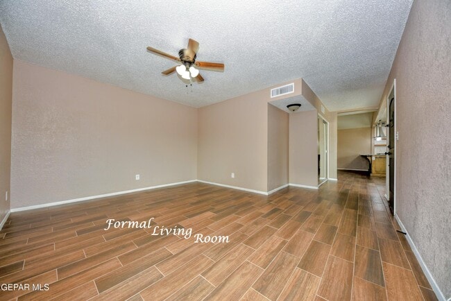 Photo - 10348 Darin Rd