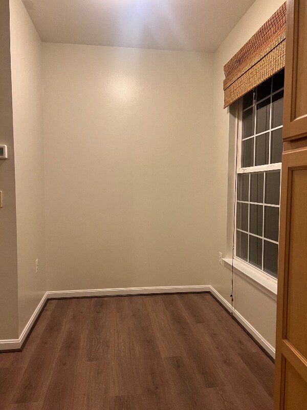 Photo - 22954 Fontwell Square