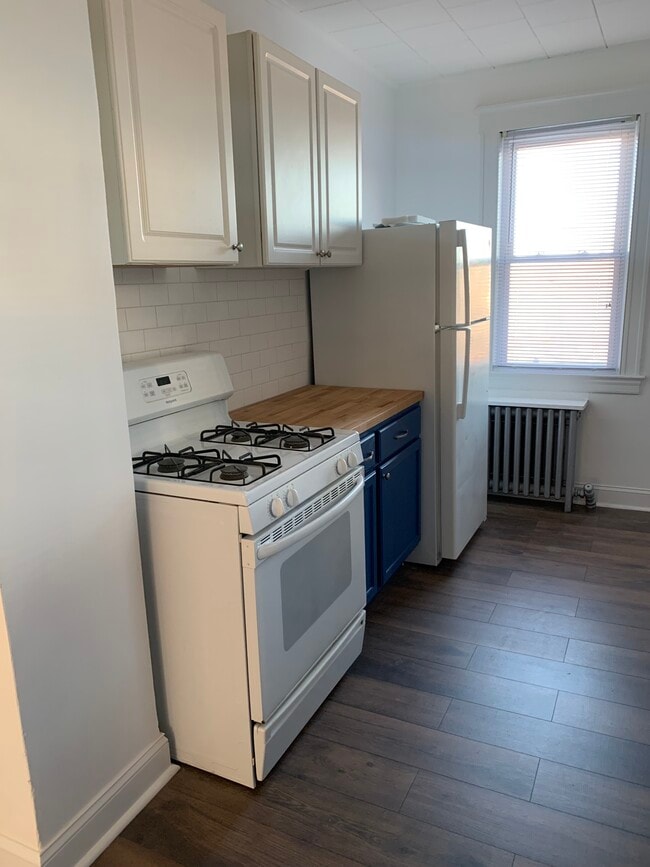 kitchen - 16 Paulison Ave Unit 2