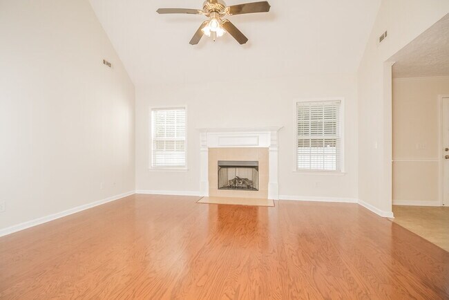 Photo - 3155 Hardwood Dr