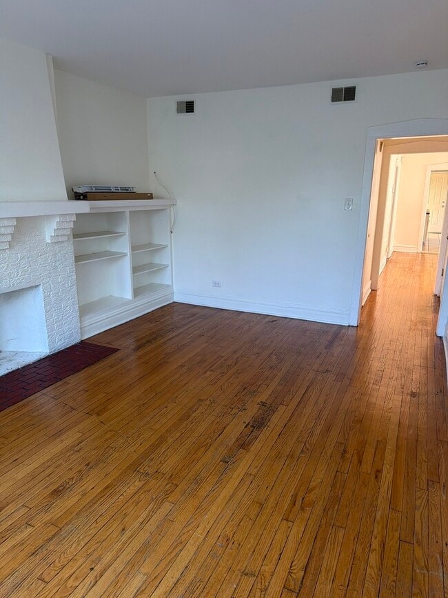 Photo - 7741 S Yates Blvd Unit 3