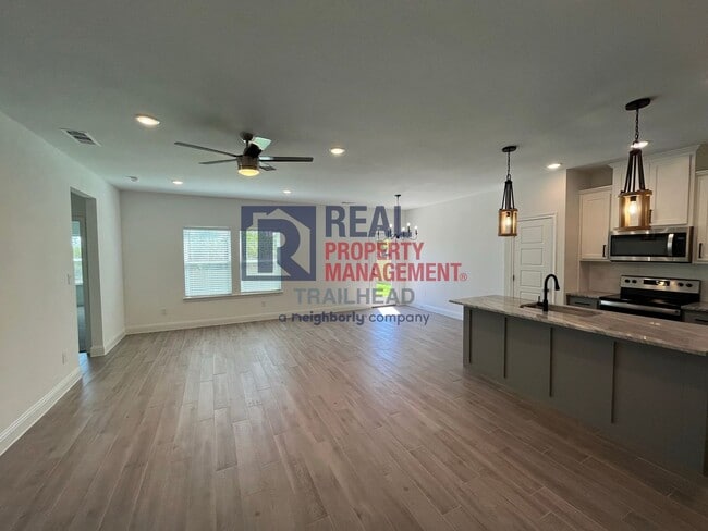 Photo - Stylish 3 Bed, 2 Bath Home in Gated Lakesi...