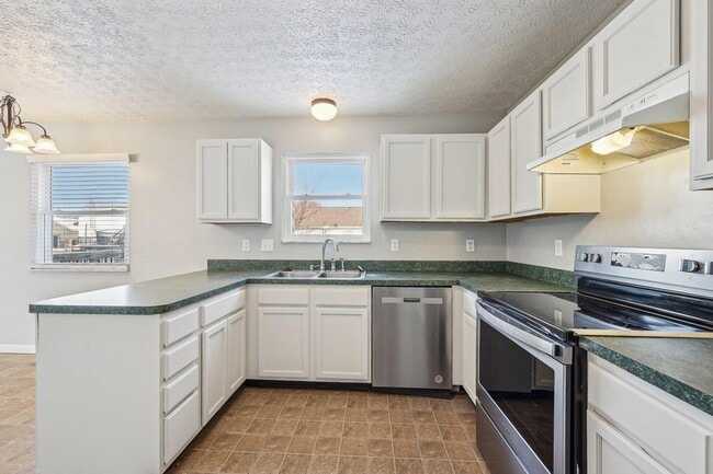 Photo - 848 Robmeyer Dr