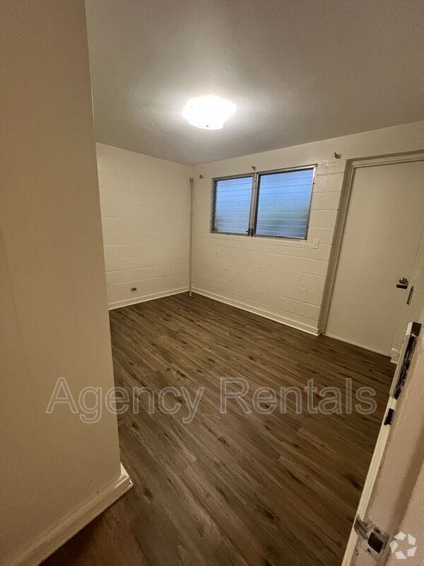 Building Photo - 2733 Ka?aha St Unit #A3 Rental