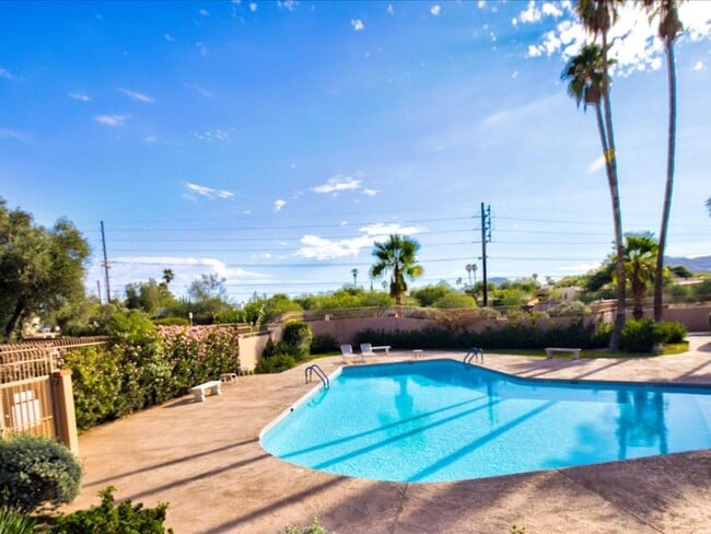 Photo - Modern 2 Bedroom 2 Bathroom home with comm...