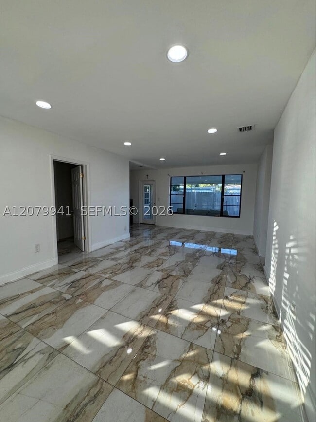 3151 SW 37th Terrace
