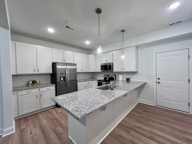 Photo - 406 Gaston Pk Ln Unit 100