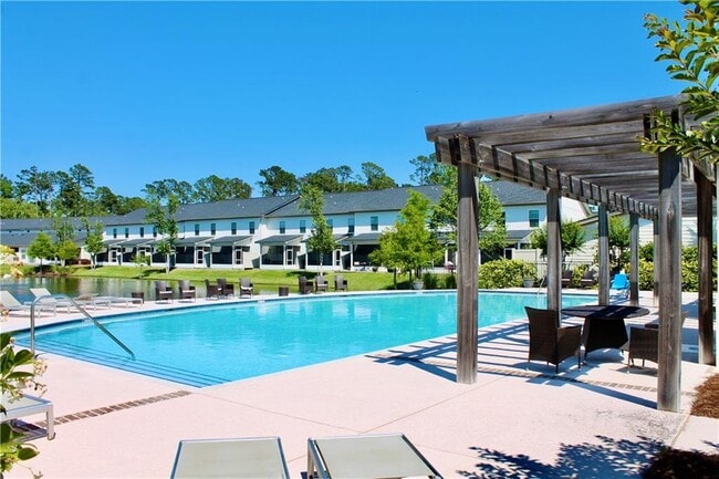 Photo - 402 Mariners Cir