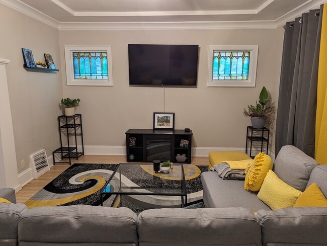 Photo - 820 W Glendale Ave