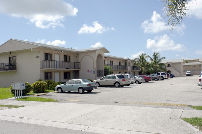 Photo - 2300-2316 W 56th St