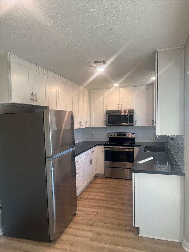 Photo - 10507 Kirkdale Dr