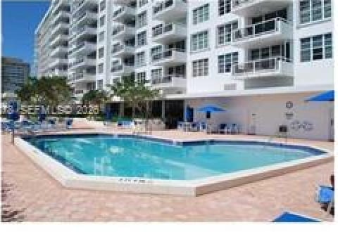Photo - 5700 Collins Ave Unit 15H
